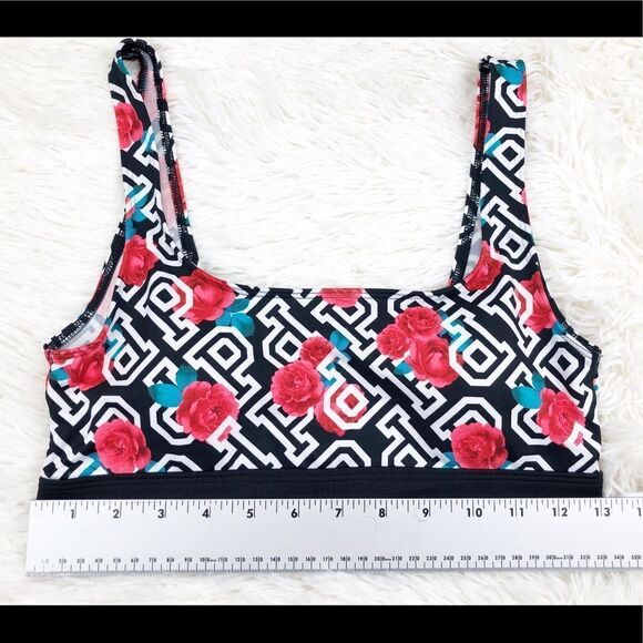 Victoria’s Secret PINK Roses Ultimate Sports Bra S - Picture 2 of 3